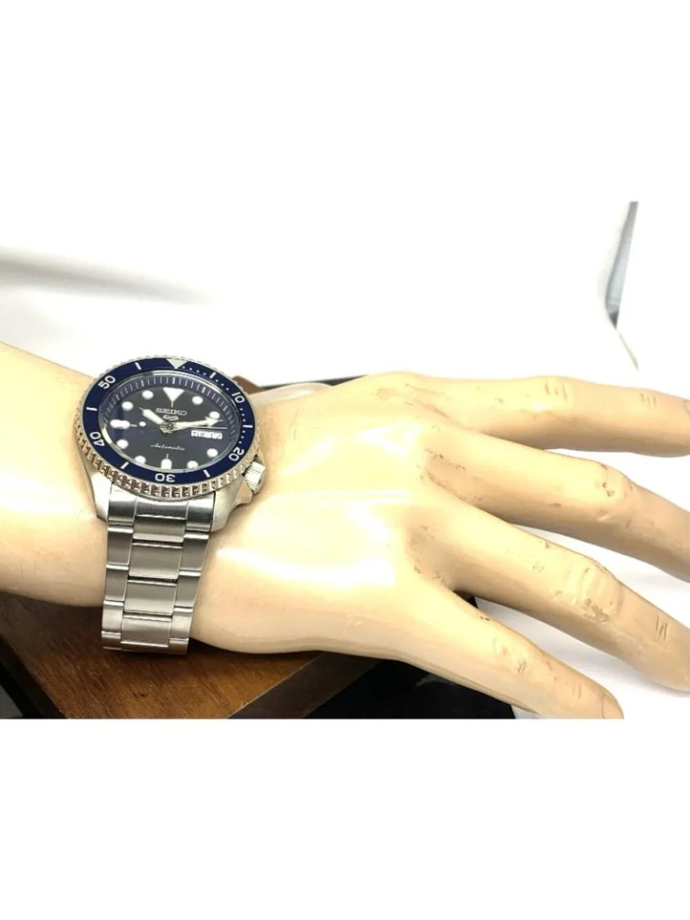 Seiko 5 Men's Watch SRPD51 Automatic Blue Dial Day Date Silver Stainless Steel